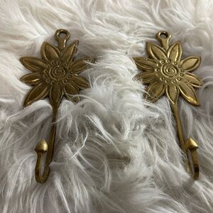 Elegant Brass Floral Hooks
